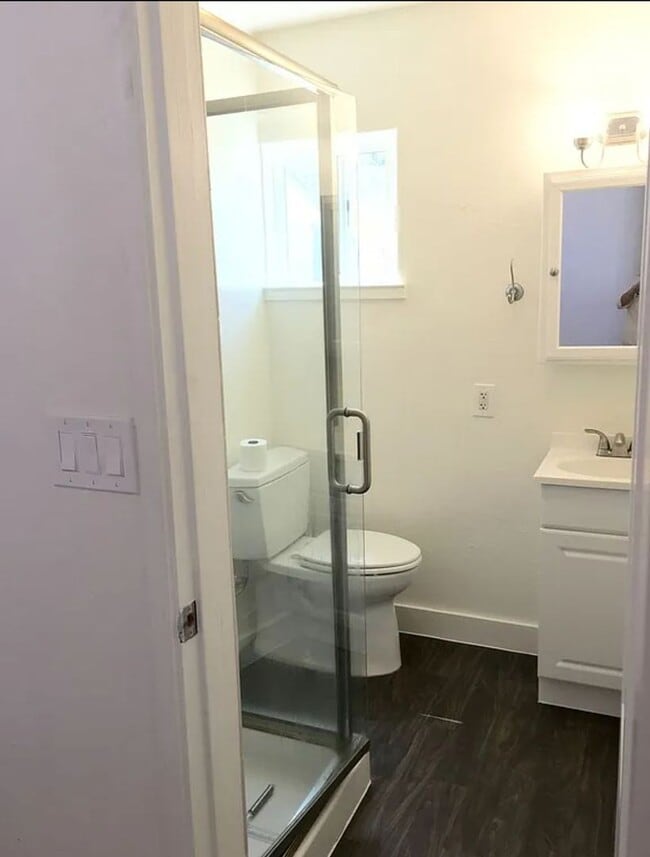 Building Photo - 313 First Street unit B San Rafael CA 94901-1 bd 1 bath