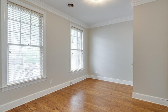 Building Photo - 186 S Belvedere Blvd