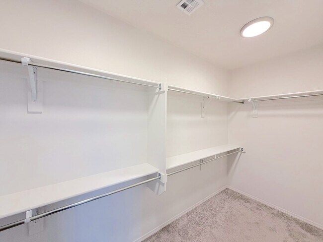 Building Photo - Beautiful 3 bed 2 bath home in Enchanted Hills area of Rio Rancho. Refrigerated Air! Near Hwy 550