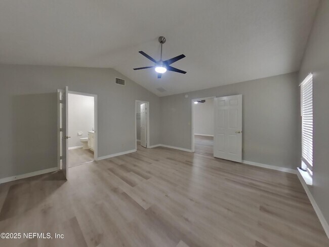 Building Photo - 3373 Millcrest Pl