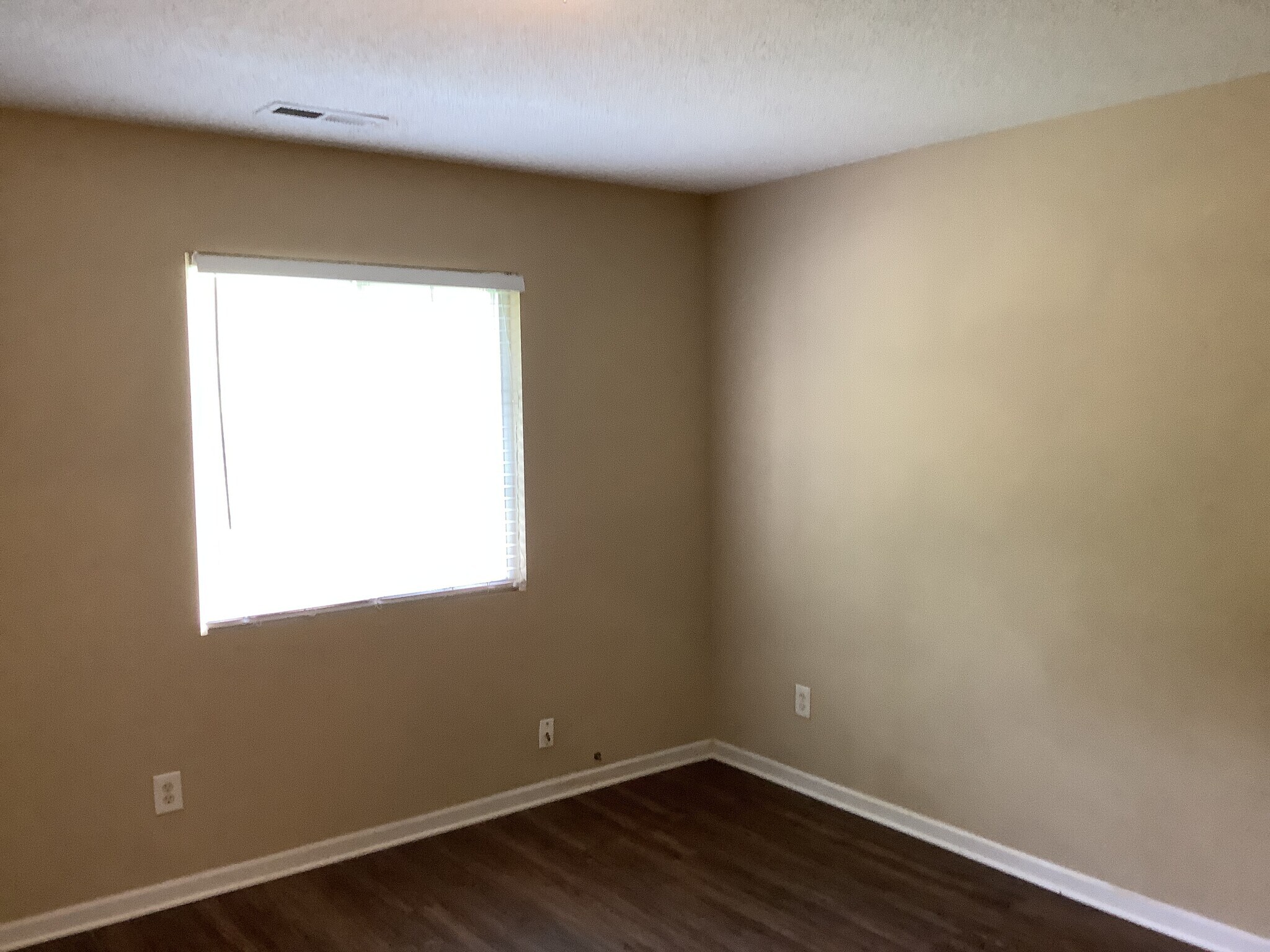 Building Photo - 5710 Waterpoint Dr