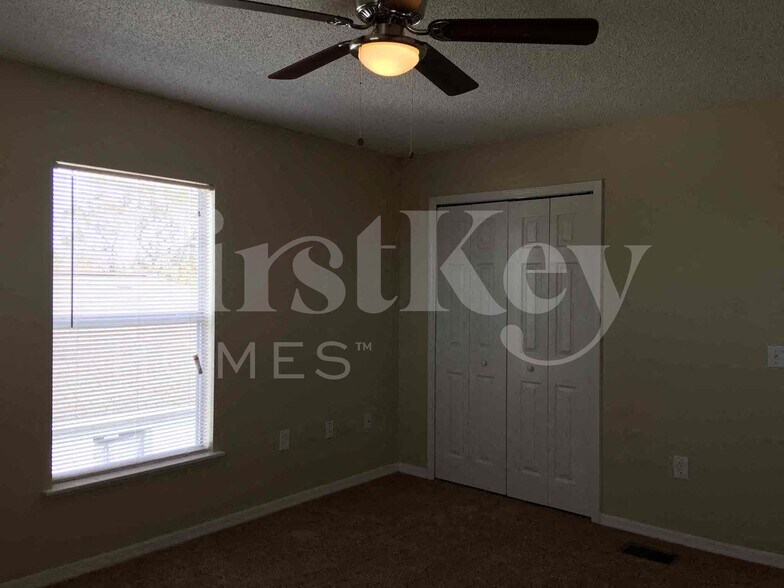 Building Photo - 3638 Queens Cove Blvd