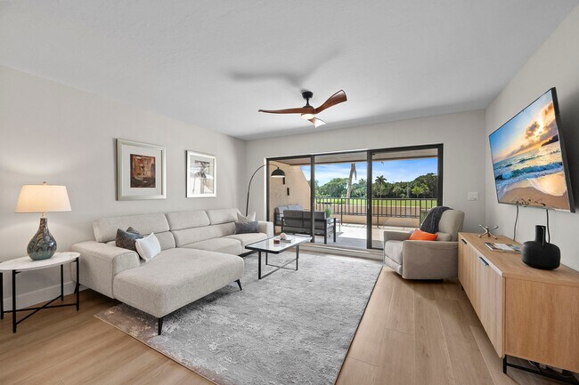 Building Photo - 6360 Pelican Bay Blvd
