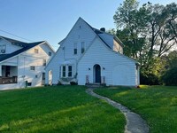 Building Photo - 1045 Philadelphia Dr