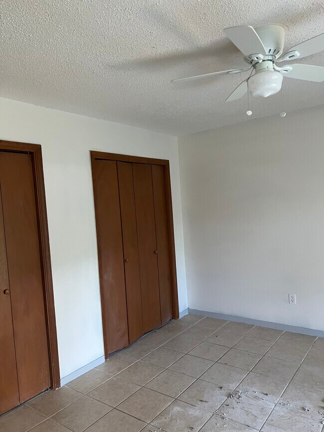 Building Photo - 265 Ruskin Street