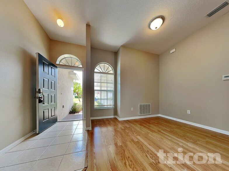 Building Photo - 4926 Trinidad Dr