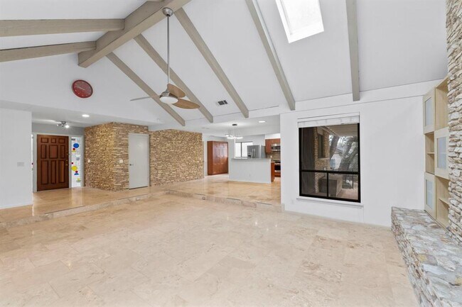 Building Photo - 11532 Spicewood Pkwy