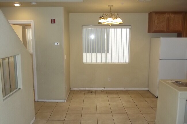 Building Photo - Condo in Gated Genevieve Court