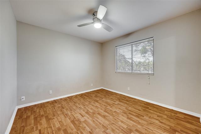 Building Photo - 900 N Brents Ave