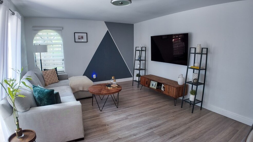 Building Photo - 8050 Severn Dr