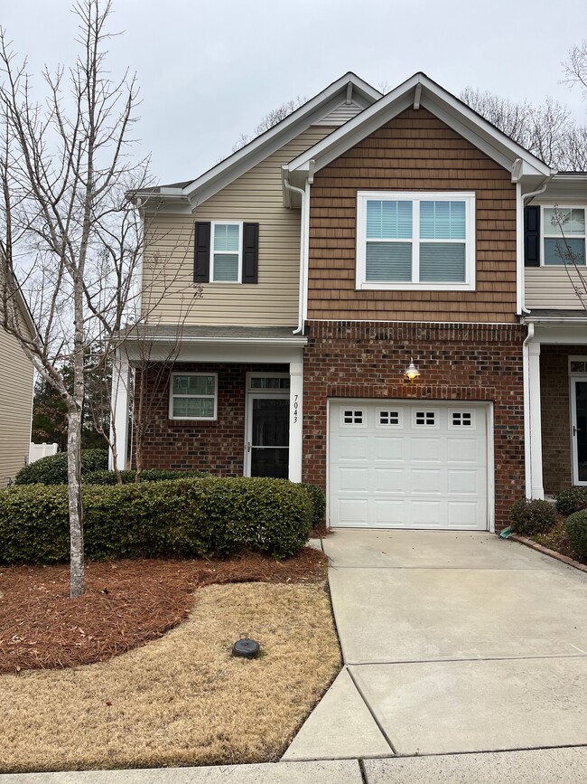 Building Photo - 7043 Woodsbay Lane