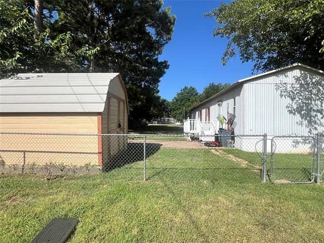 Building Photo - 4528 Wildwood Cir