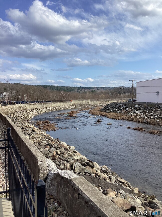 Building Photo - 85 Franklin St