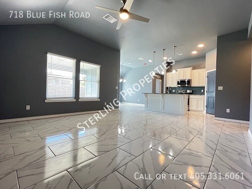 Building Photo - 718 Blue Fish Rd
