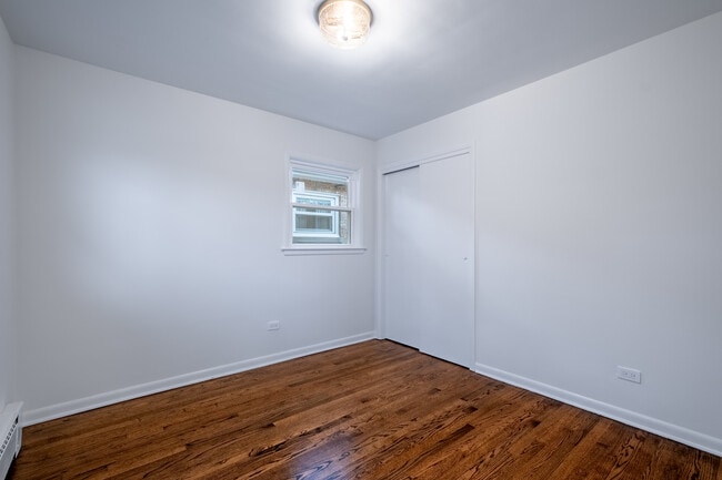 Building Photo - 5224 N Cicero Ave