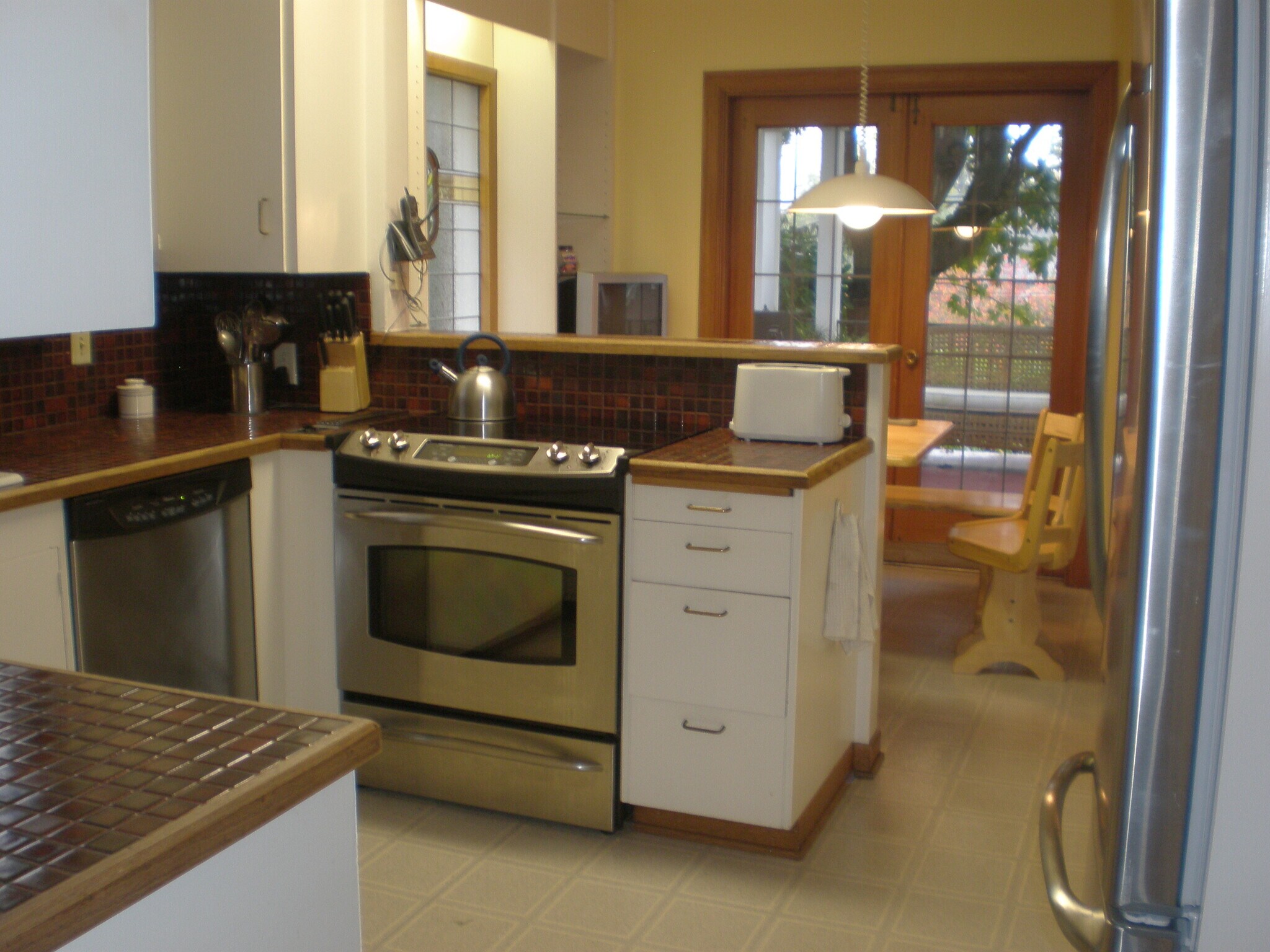 Kitchen - 2519 20th Ave E