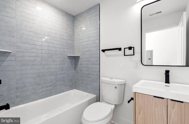 Building Photo - 5034 Florence Ave