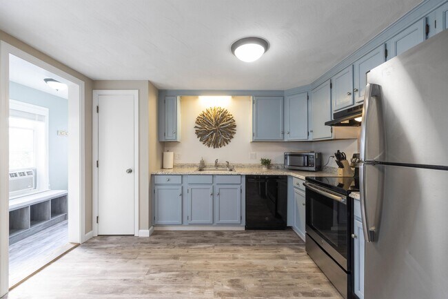 Building Photo - 16 Grasshopper Ln