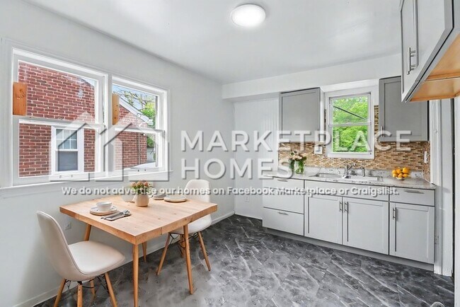Building Photo - 18276 Oakfield Ave