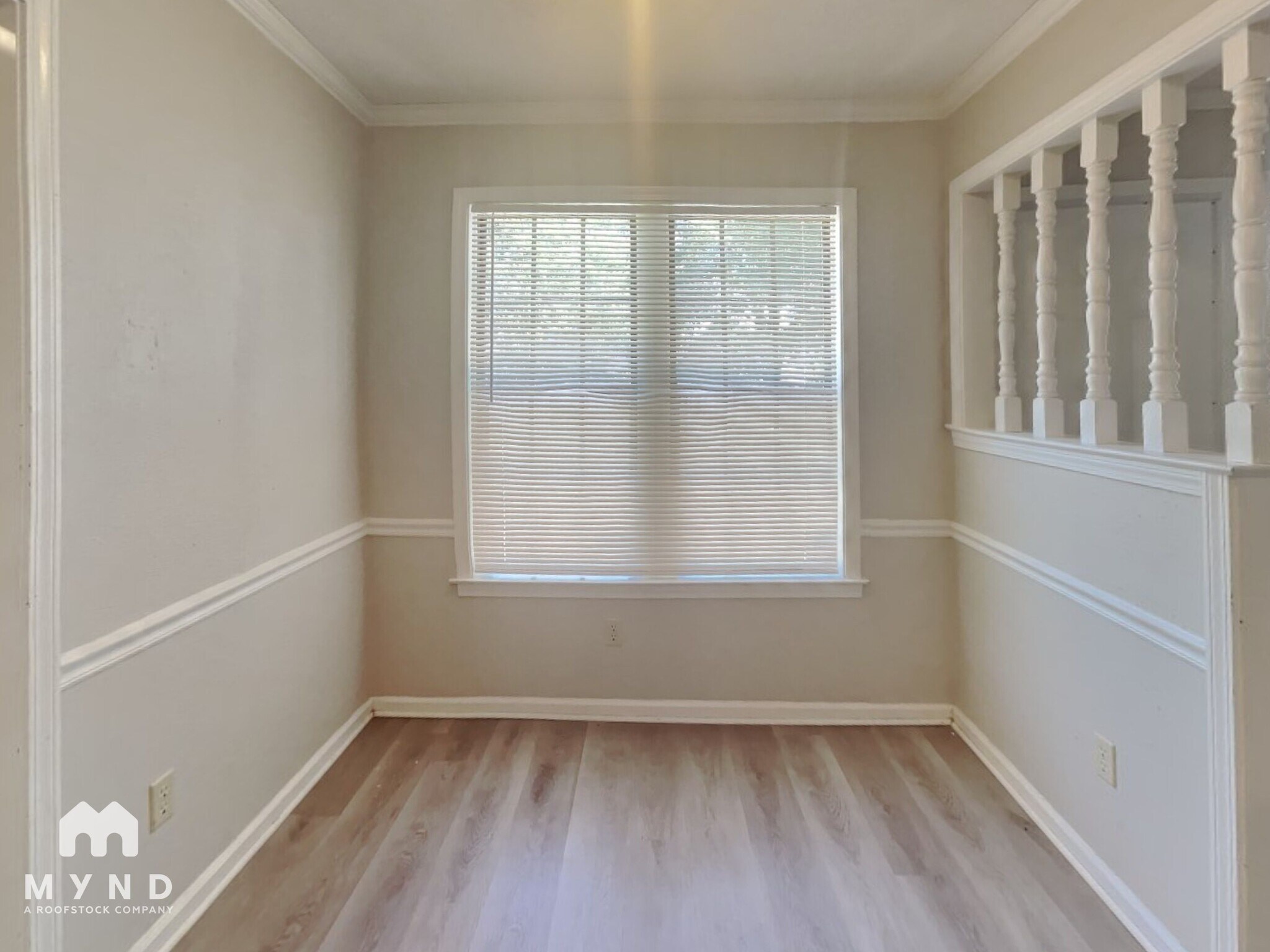 Building Photo - 976 Clarington Dr