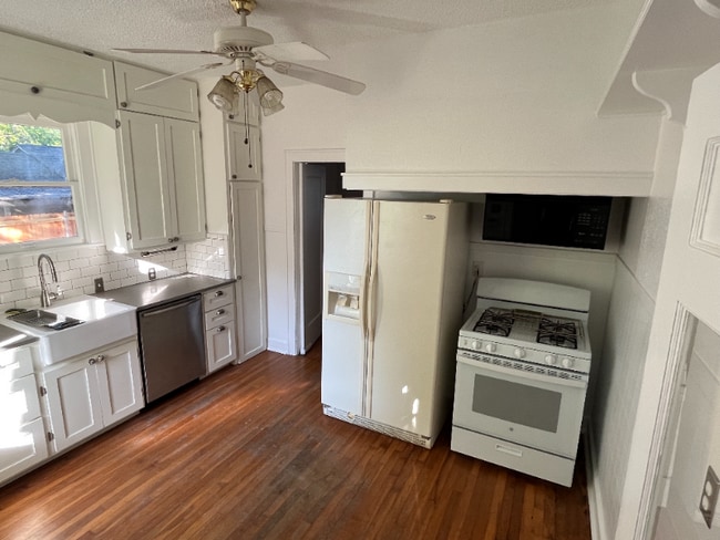 Building Photo - 9100 Georgian Dr