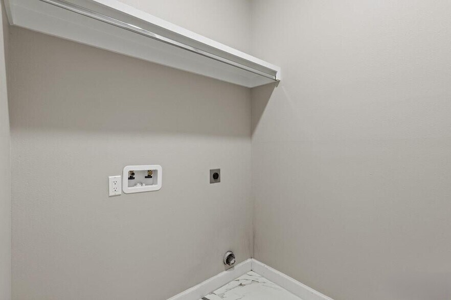 Building Photo - 4034 Solid Dr