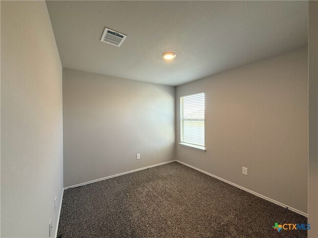 Building Photo - 4902 Vivien St