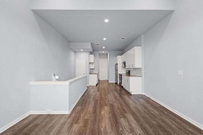 Building Photo - 18835 Elegance Ave