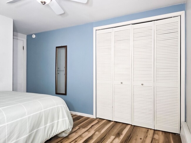 Building Photo - Old Airport Road 4751-VS