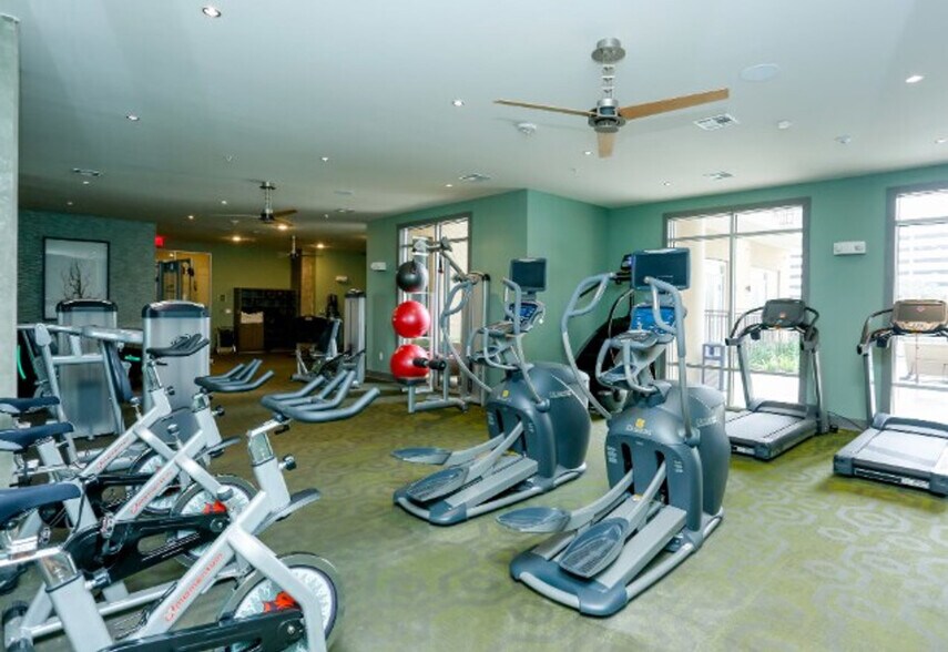 Building Photo - 1504 Braeswood Blvd