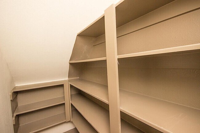 Building Photo - 63 Aventura Pl