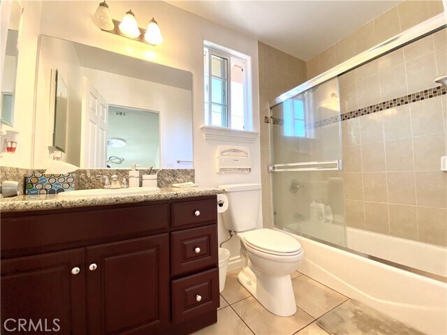 Building Photo - 3455 E Del Mar Blvd