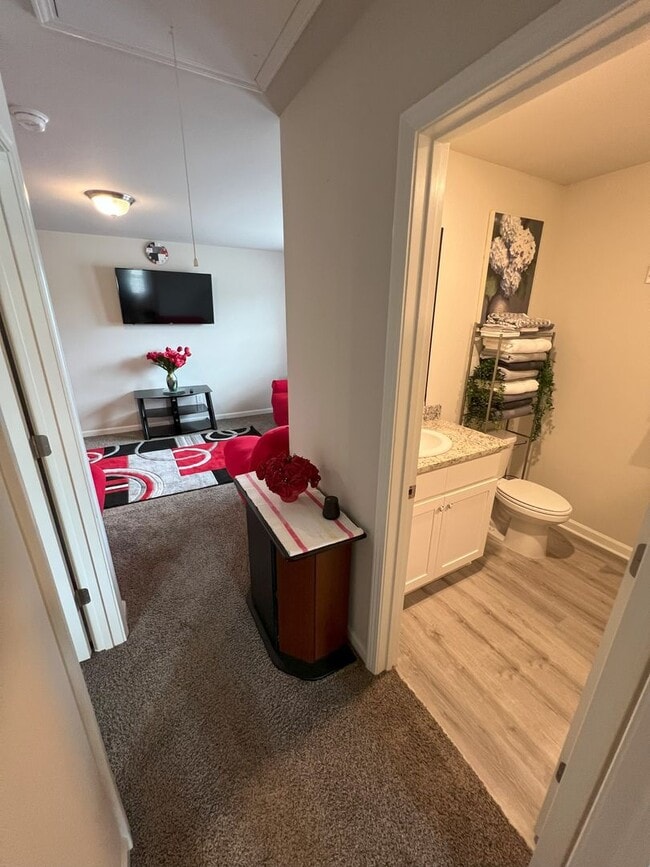 Building Photo - Stunning 4-Bedroom Home in Zachary's Mirav...