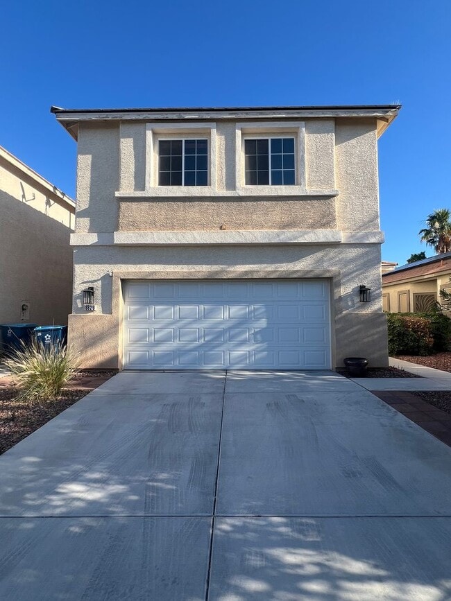 Building Photo - 3 Bed, 2.5 Bath home with Solar Panels!