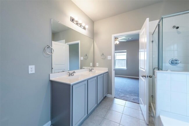 Building Photo - 2069 Hartley Dr