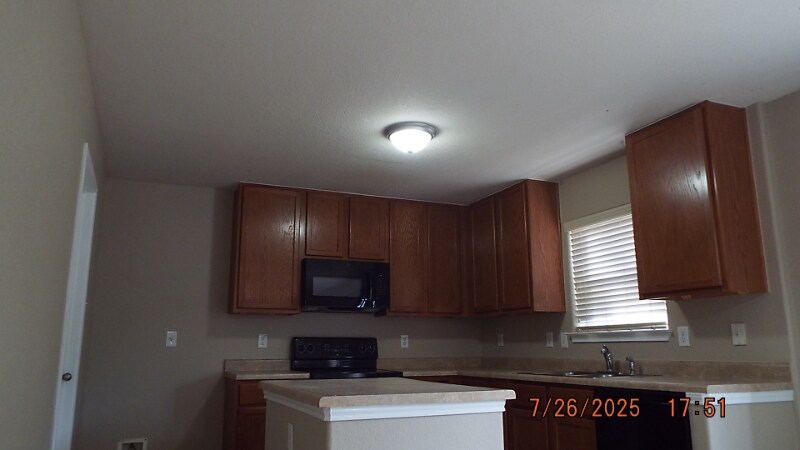 Building Photo - 6011 Bronco Way