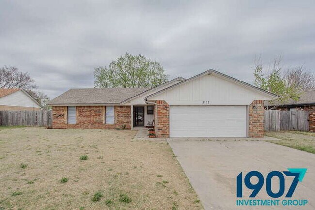 Building Photo - Charming Brick Home with Modern Updates and Large Backyard in Moore!