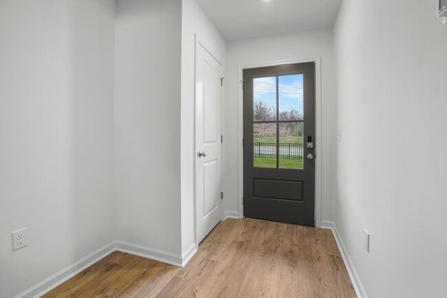 Building Photo - 466 Blair Rd