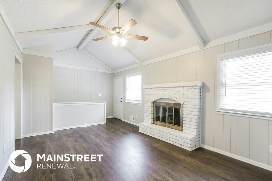 Building Photo - 409 NW Meadowview Dr