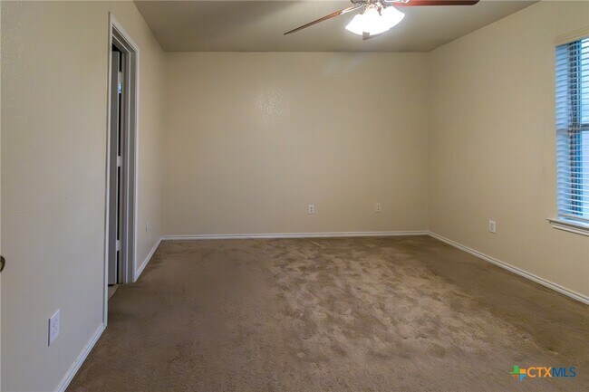 Building Photo - 4406 Bowles Dr
