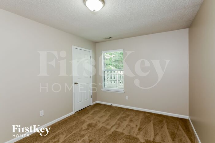 Building Photo - 3006 Parkland Dr