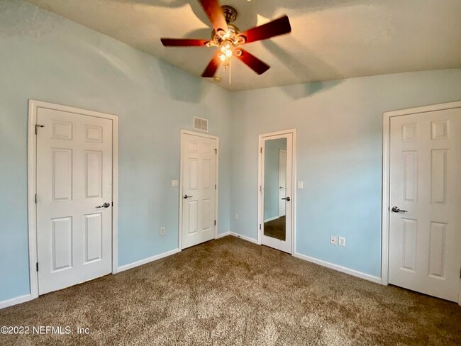 Building Photo - 8101 SUMMER PALM Ct