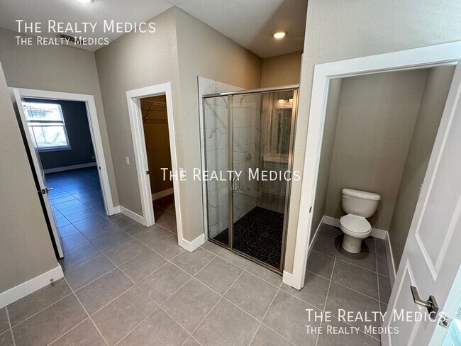 Building Photo - 205 Hibiscus Ln