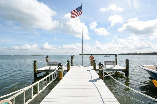 Building Photo - 3804 Gulf of Mexico Dr