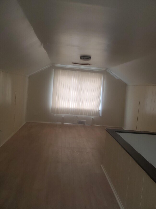 Building Photo - 12840 Grandmont Ave