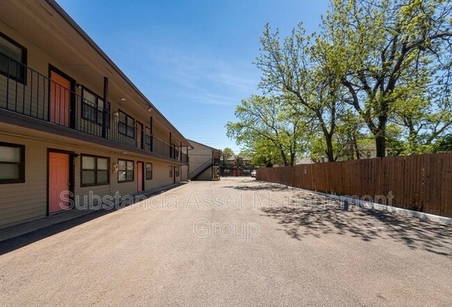 Building Photo - 1430 NW 25th St