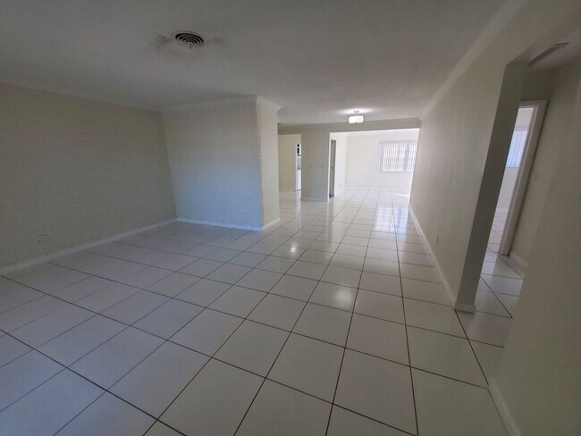 Building Photo - 3612-3614 TAYLOR ST