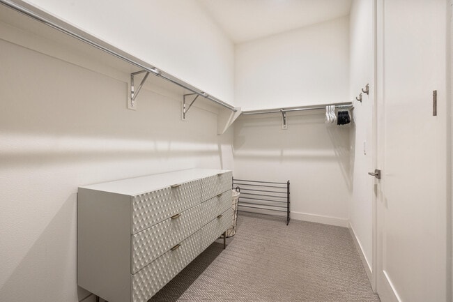 Building Photo - 1701 Retreat Cir