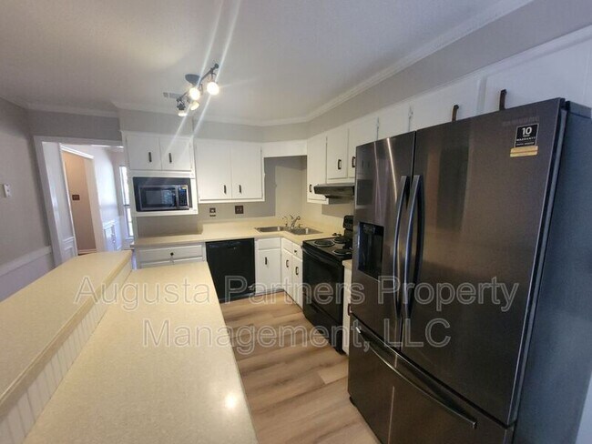 Building Photo - 157 Moss Creek Dr