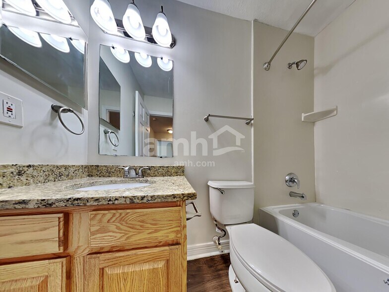 Building Photo - 302 Triple Crown Way